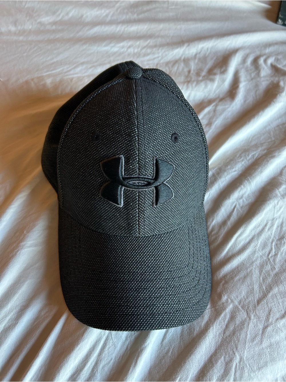 Under Armour Men's Charcoal Gray Hat